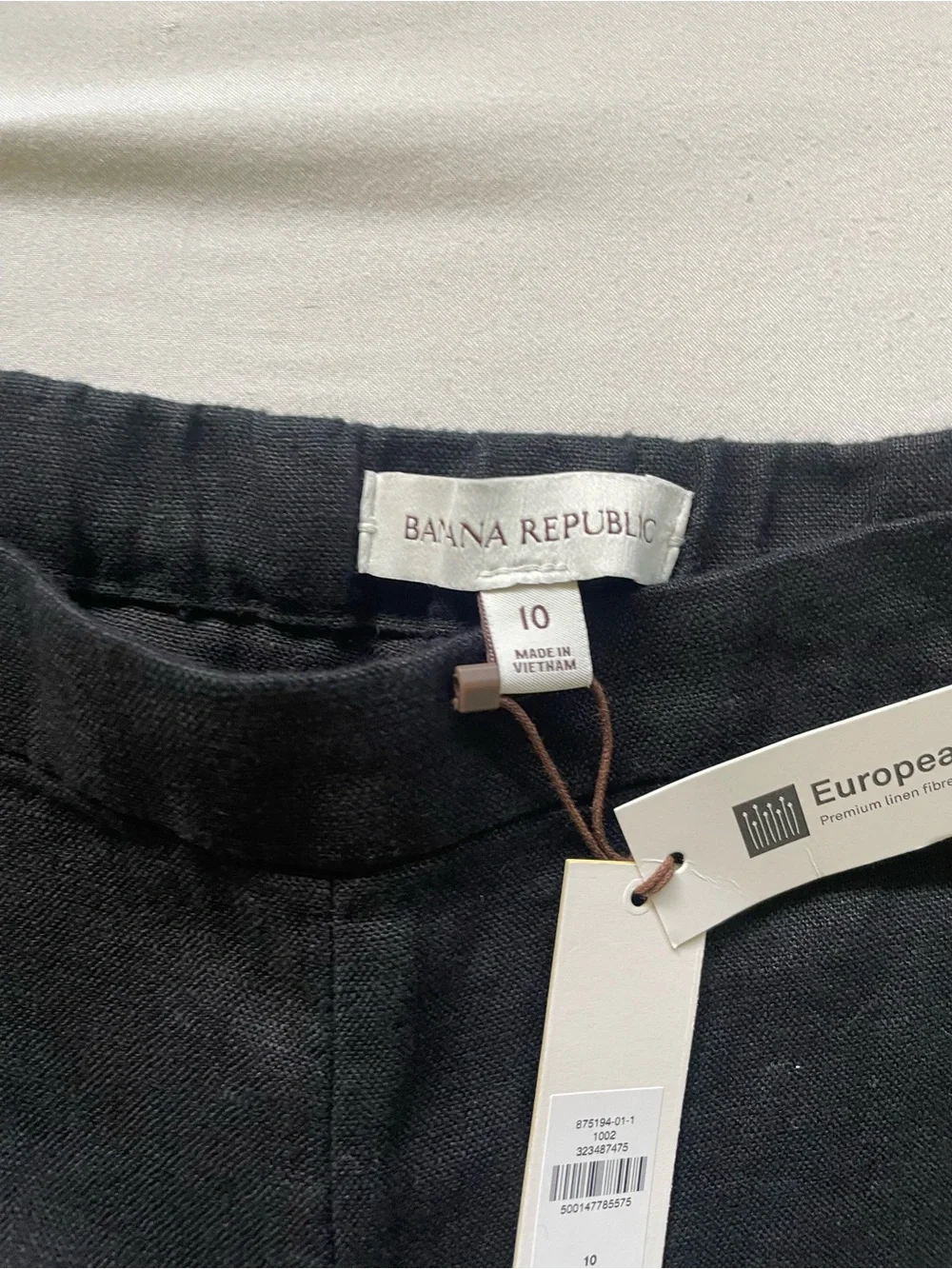 Banana Republic Wonen’s Black Solid Linen Flat Front Dress Pants